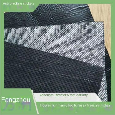 Asphalt pavement joint tape road white to black small skilled old road renovation self-adhesive crack resistant tape