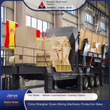 Mobile impact crusher open-pit mining operation fully hydraulic driven ore coarse crushing operation