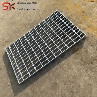 G325 /30 /100WFG steel structure column top grating with galvanized steel grating for labor platform walkway