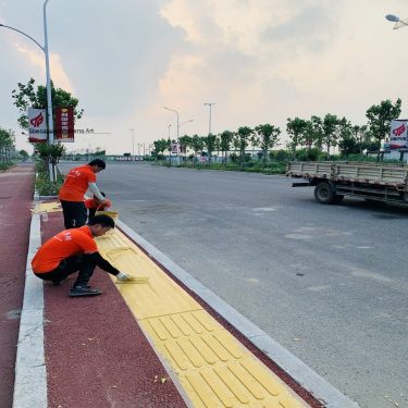 Boli Polymer Cast in situ Diamond tactile paving can be customized to meet the urban barrier free facility specification