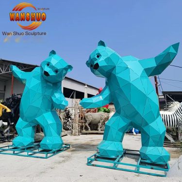 Customized Geometric Surface Spray Painting Decoration of Large Fiberglass Sculpture Blue Bear Sculpture Mall Square