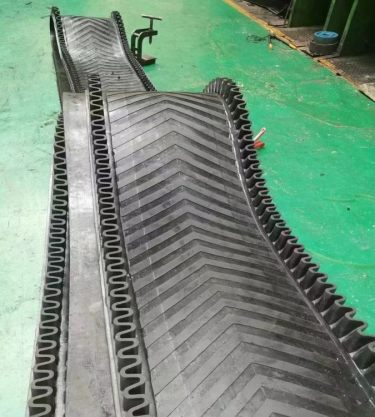 Manufacturer produces black rubber conveyor belts, mining conveyor belts, industrial PVC belts for customization