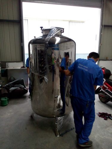 Stainless steel sterile water tank pure water tank heating cycle processing customized 2T1T inner and outer mirror surfaces