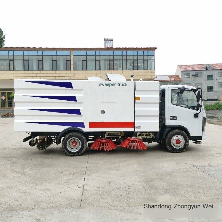 Dongfeng Dorica road sweeper with fast cleaning speed and equipped with 4-scan Jiangling Isuzu auxiliary engine