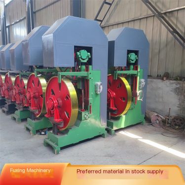 Four meter four pile band saw sports car operation video for wood processing automation equipment in a wood processing plant