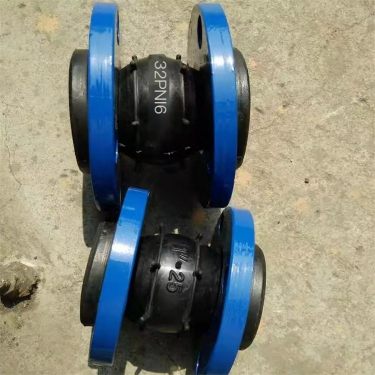 Customizable variable diameter rubber soft connection for conveying fluid media is available for hydropower plants