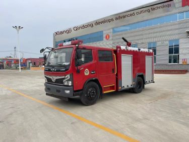 Jimiao brand 5-ton water tank fire truck with a high-pressure range of 65 meters is suitable for use in large factory constructi